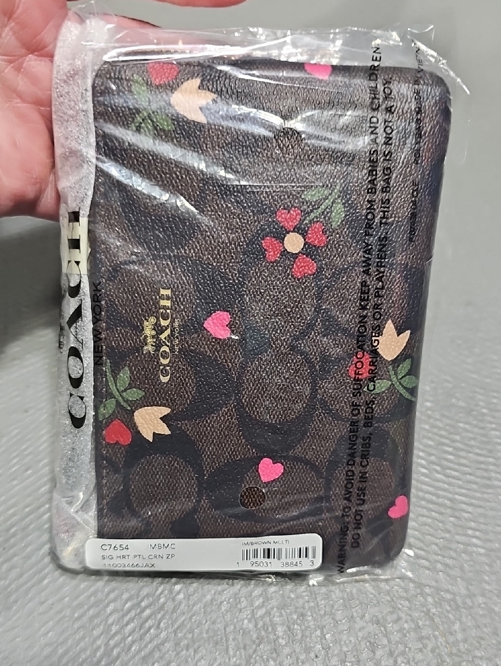 Coach C7654 Signature Heart Petal Print Corner Zip Wristlet NWT